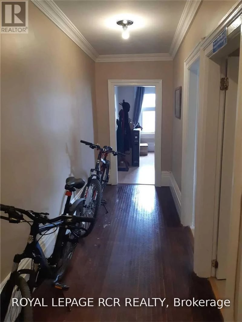 #A 50 Queen Street North, Caledon (Bolton West), Ontario, L7E1B9, Caledon (Bolton West), Ontario — photo 1 of 5