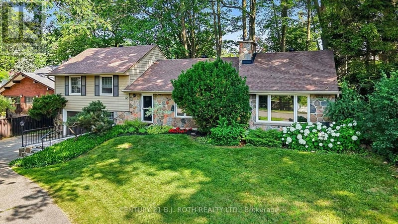 140 Shanty Bay Road, Barrie (North Shore), Ontario, L4M1E3, Barrie (North Shore), Ontario — photo 1 of 5