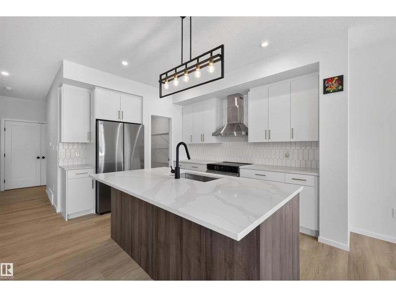 7722 174A AV NW, Edmonton, Alberta, T5Z0W5, Edmonton, Alberta — photo 1 of 5