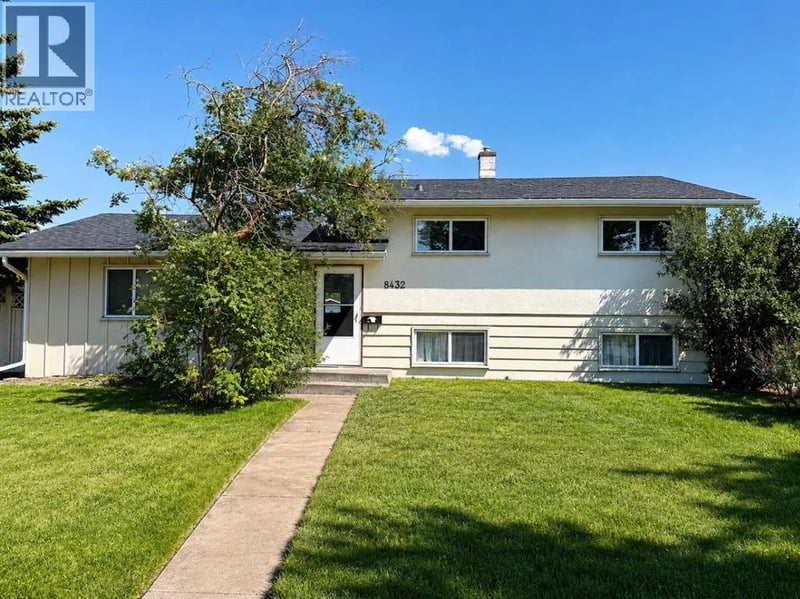 8432 Elbow Drive Southwest, Calgary, Alberta, T2V1K8, Calgary, Alberta — photo 1 of 5
