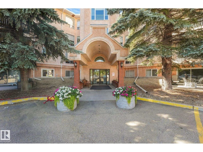 #307 10945 21 AV NW, Edmonton, Alberta, T6J6R3, Edmonton, Alberta — photo 1 of 5