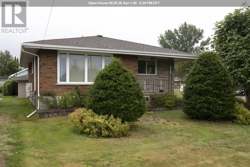 382 Doncaster RD, Sault Ste. Marie, Ontario, P6C2V2, Sault Ste. Marie, Ontario — photo 1 of 5