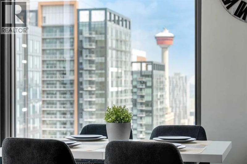1010 6 Street Southwest, Calgary, Alberta, T2R1B4, Calgary, Alberta — photo 1 of 5