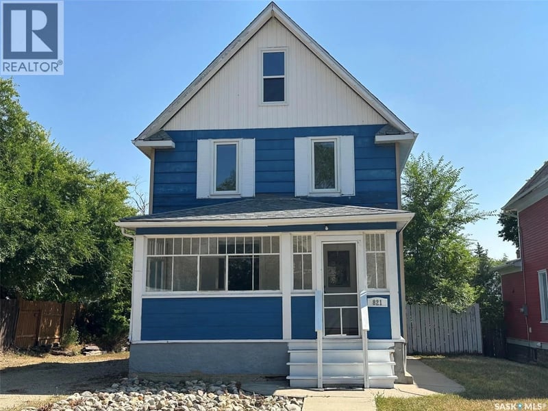 821 6th AVENUE NW, Moose Jaw, Saskatchewan, S6H4A2, Moose Jaw, Saskatchewan — photo 1 of 5