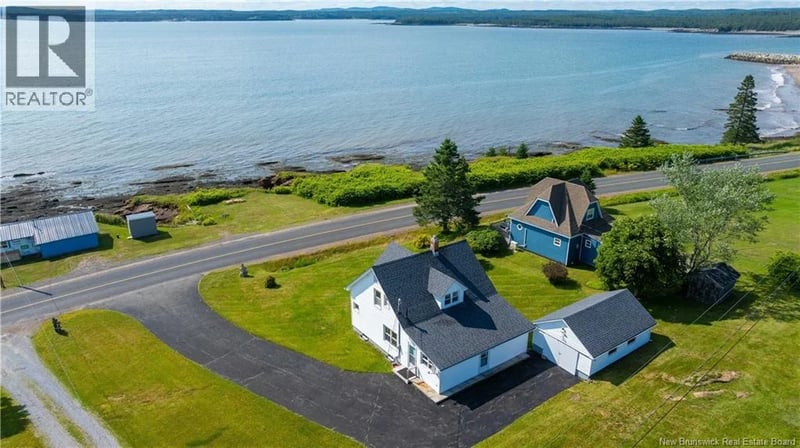 243 Maces Bay Road, Maces Bay, New Brunswick, E5J1S8, Maces Bay, New Brunswick — photo 1 of 5