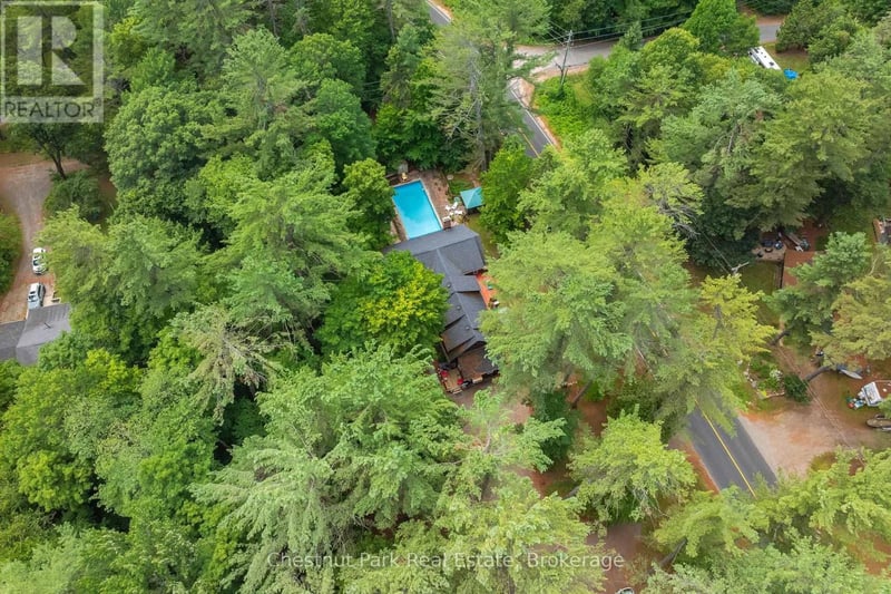 869 Muskoka Road 10, Huntsville (Stephenson), Ontario, P0B1L0, Huntsville (Stephenson), Ontario — photo 1 of 5