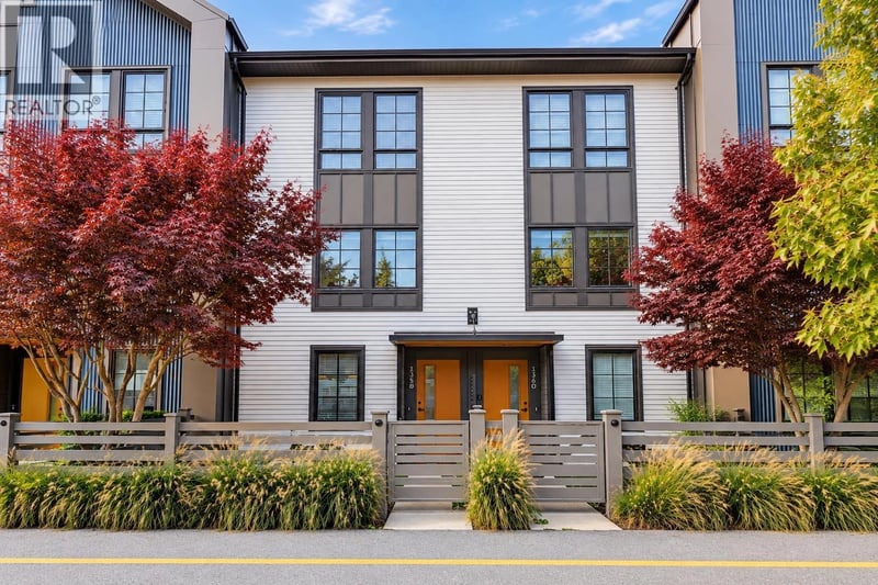 1358 PEAKSIDE Place, Squamish, British Columbia, V8B1A8, Squamish, British Columbia — photo 1 of 5
