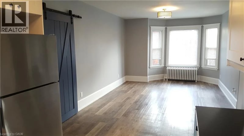 #3 47 SHERMAN Avenue South, Hamilton, Ontario, L8M2P6, Hamilton, Ontario — photo 1 of 5