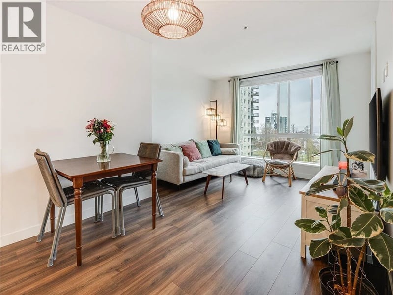 #406 108 8TH Street, North Vancouver, British Columbia, V7L0H1, North Vancouver, British Columbia — photo 1 of 5