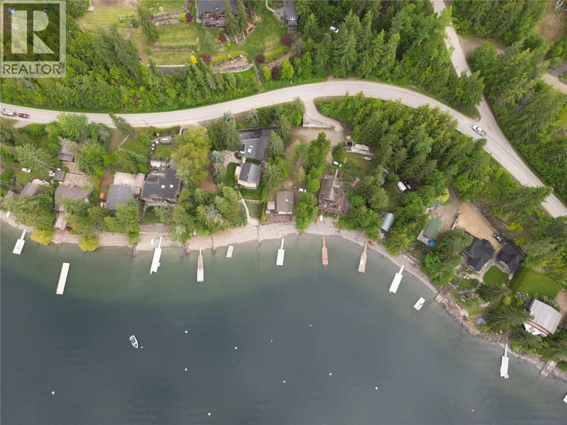 3981 Eagle Bay Road, Eagle Bay, British Columbia, V0E1T0, Eagle Bay, British Columbia — photo 1 of 5