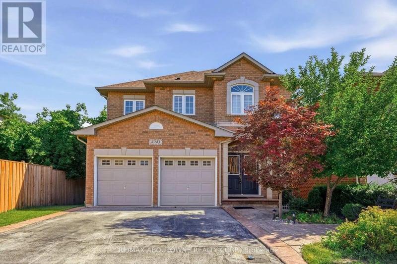 2381 Grand Oak Trail, Oakville (WM Westmount), Ontario, L6M4V4, Oakville (WM Westmount), Ontario — photo 1 of 5