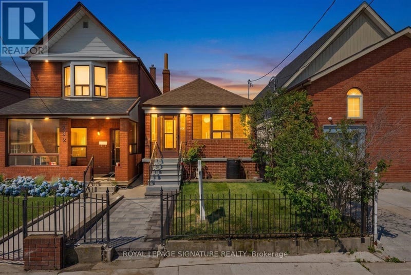 234 Nairn Avenue, Toronto (Caledonia-Fairbank), Ontario, M6E4H4, Toronto (Caledonia-Fairbank), Ontario — photo 1 of 5