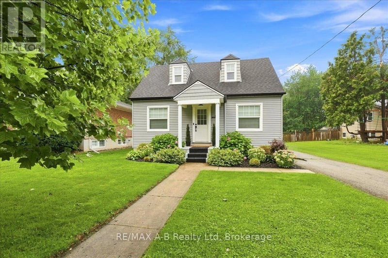 143 Britannia Street, Stratford, Ontario, N5A5Z3, Stratford, Ontario — photo 1 of 5