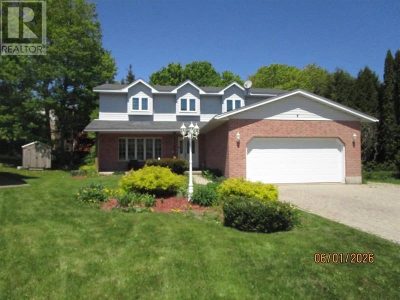 27 Plummer CT, Sault Ste. Marie, Ontario, P6B6E4, Sault Ste. Marie, Ontario — photo 1 of 5