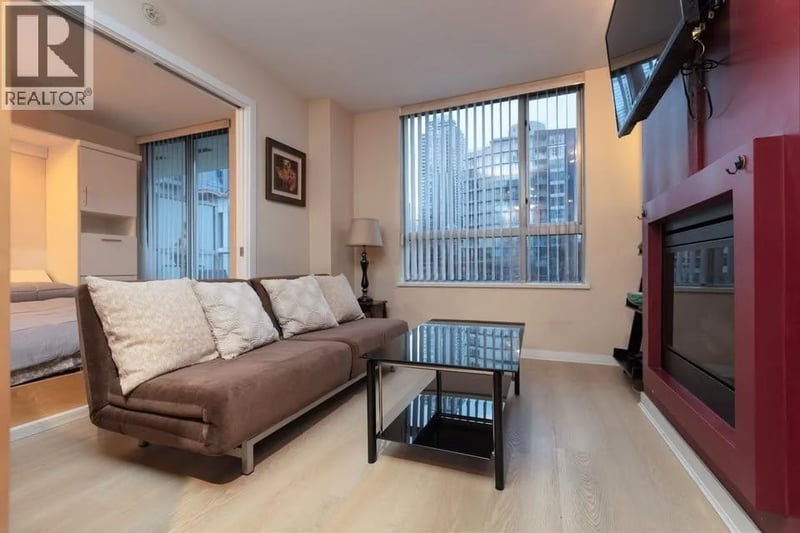 #401 1225 RICHARDS Street, Vancouver, British Columbia, V6B1E6, Vancouver, British Columbia — photo 1 of 5
