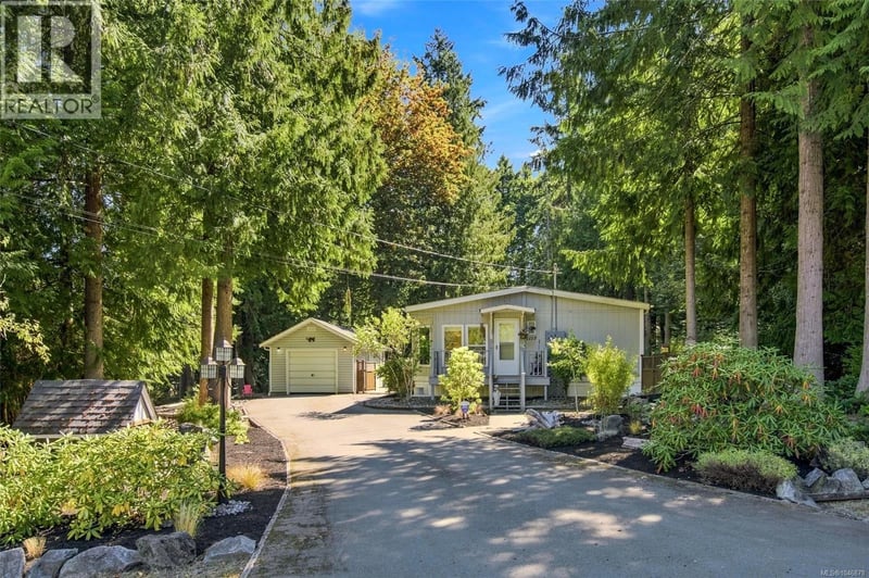 1115 Symons Crescent, Qualicum Beach, British Columbia, V9K1M8, Qualicum Beach, British Columbia — photo 1 of 5