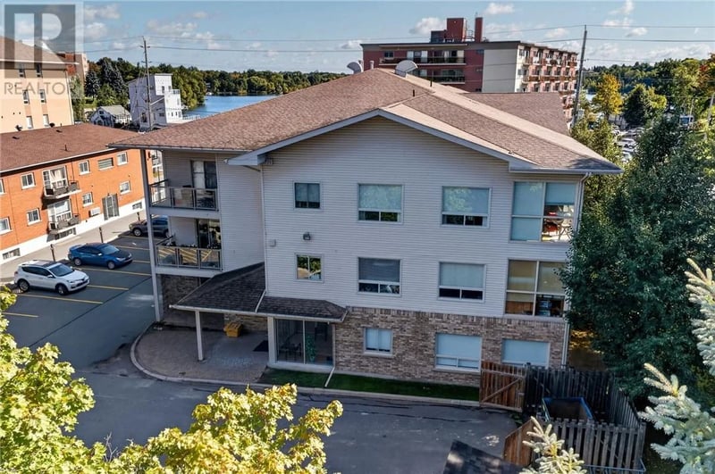 1717 Paris Street Unit# 104, Sudbury, Ontario, P3E3C4, Sudbury, Ontario — photo 1 of 5