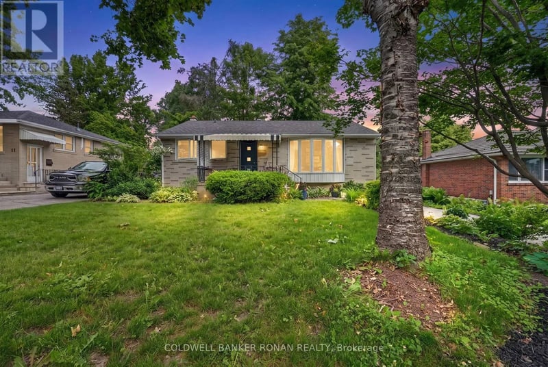 9 Vine Street, Barrie (Sunnidale), Ontario, L4N2B1, Barrie (Sunnidale), Ontario — photo 1 of 5