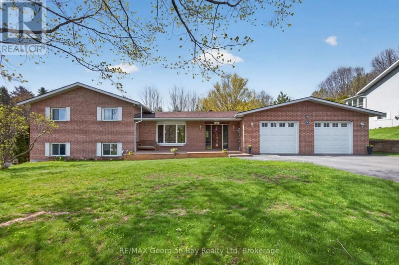 63 Lepage Drive, Penetanguishene, Ontario, L9M1R5, Penetanguishene, Ontario — photo 1 of 5