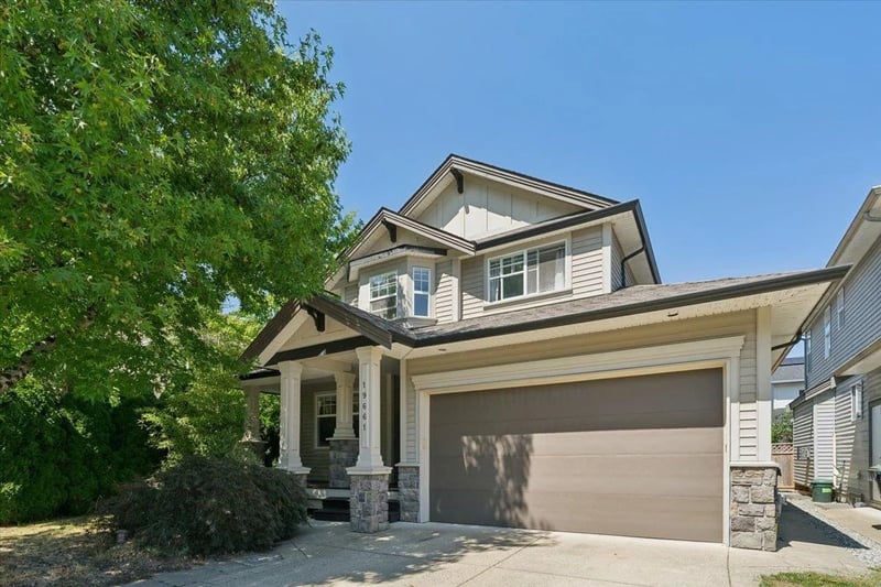 19661 73B Avenue, Langley, British Columbia, V2Y3C4, Langley, British Columbia — photo 1 of 5