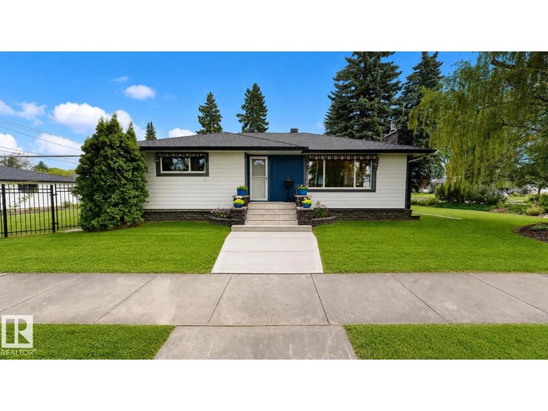 9503 77 ST NW, Edmonton, Alberta, T6C2M8, Edmonton, Alberta — photo 1 of 5
