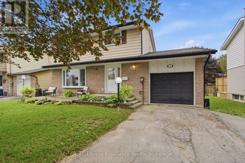 12 O'Neil Crescent, Quinte West (Trenton Ward), Ontario, K8V5Y6, Quinte West (Trenton Ward), Ontario — photo 1 of 5