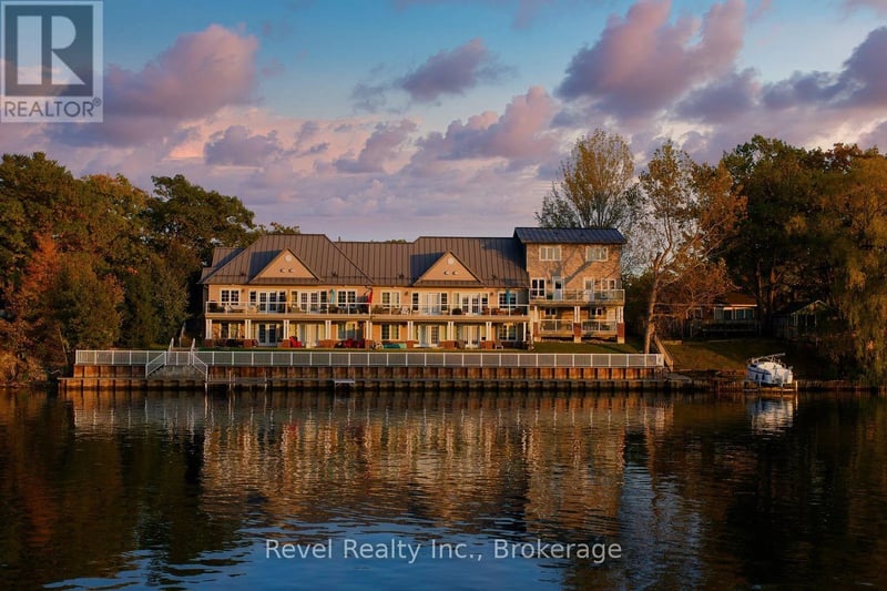 #4 4 River Road East, Wasaga Beach, Ontario, L9Z2L1, Wasaga Beach, Ontario — photo 1 of 5