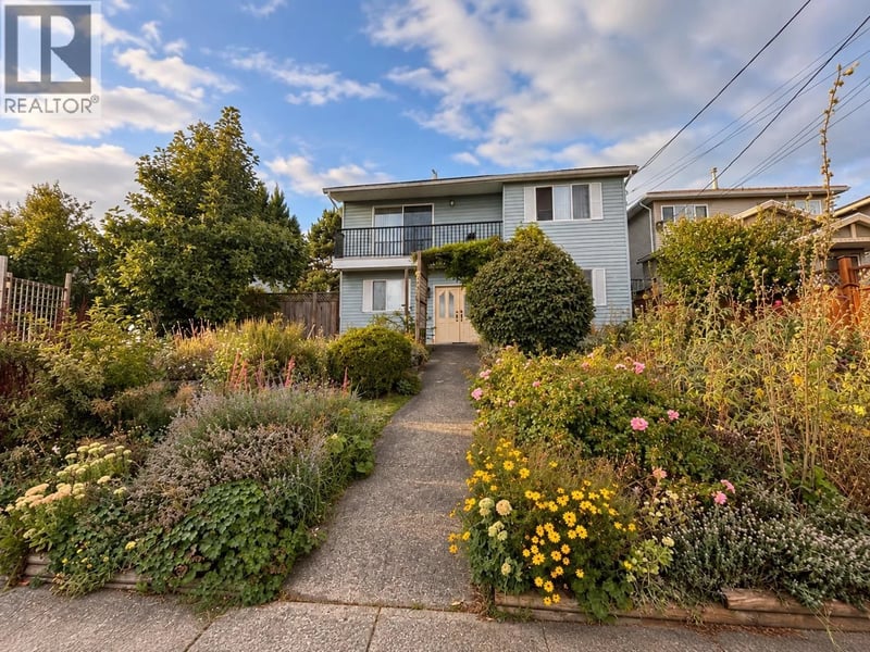 6551 HALIFAX Street, Burnaby, British Columbia, V5B2P9, Burnaby, British Columbia — photo 1 of 5
