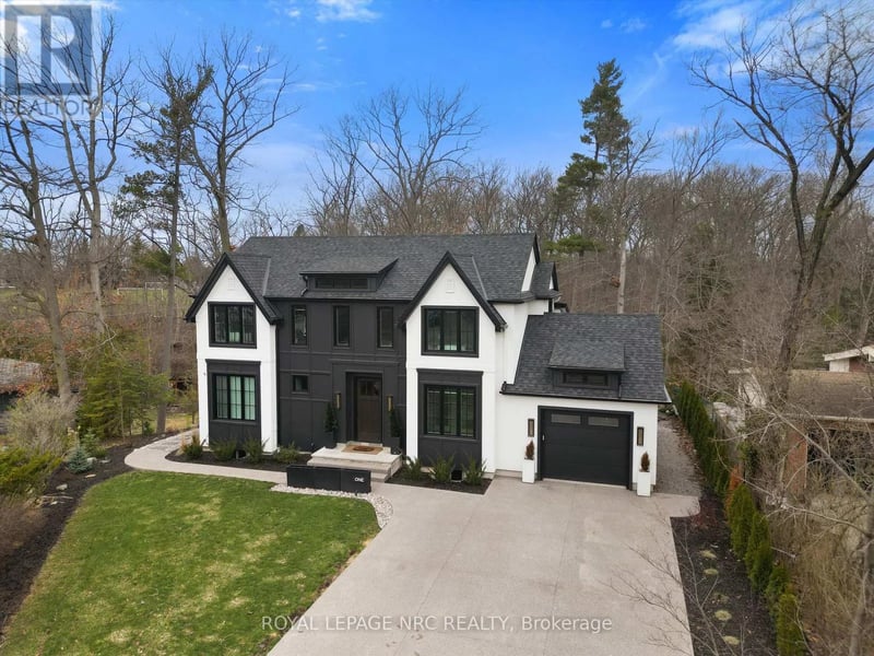 1 Briarfield Crescent, St. Catharines (Glendale/Glenridge), Ontario, L2T3T4, St. Catharines (Glendale/Glenridge), Ontario — photo 1 of 5
