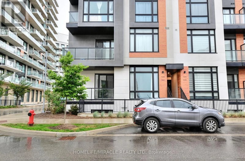 #1221 8 David Eyer Road, Richmond Hill, Ontario, L4S0N5, Richmond Hill, Ontario — photo 1 of 5