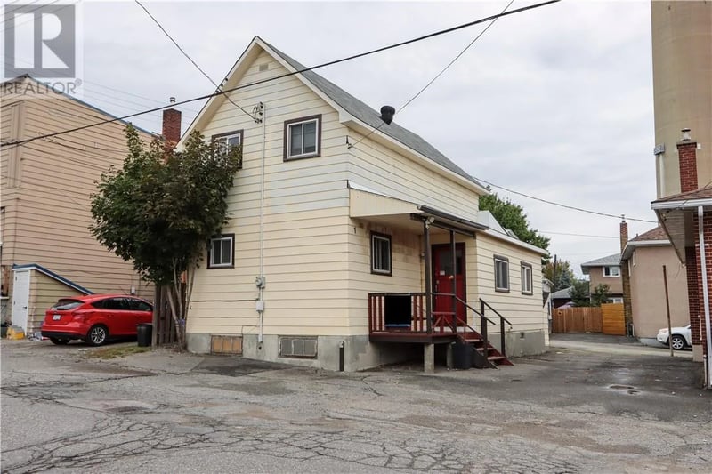 1 Domenico Street, Copper Cliff, Ontario, P0M1N0, Copper Cliff, Ontario — photo 1 of 5