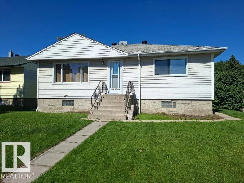 9504 63 AV NW NW, Edmonton, Alberta, T6E0G4, Edmonton, Alberta — photo 1 of 5