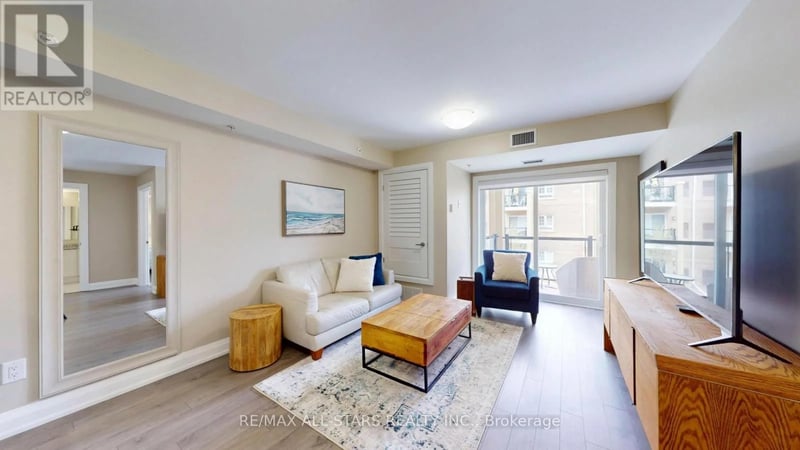 #203 481 Rupert Avenue, Whitchurch-Stouffville (Stouffville), Ontario, L4A1Y7, Whitchurch-Stouffville (Stouffville), Ontario — photo 1 of 5