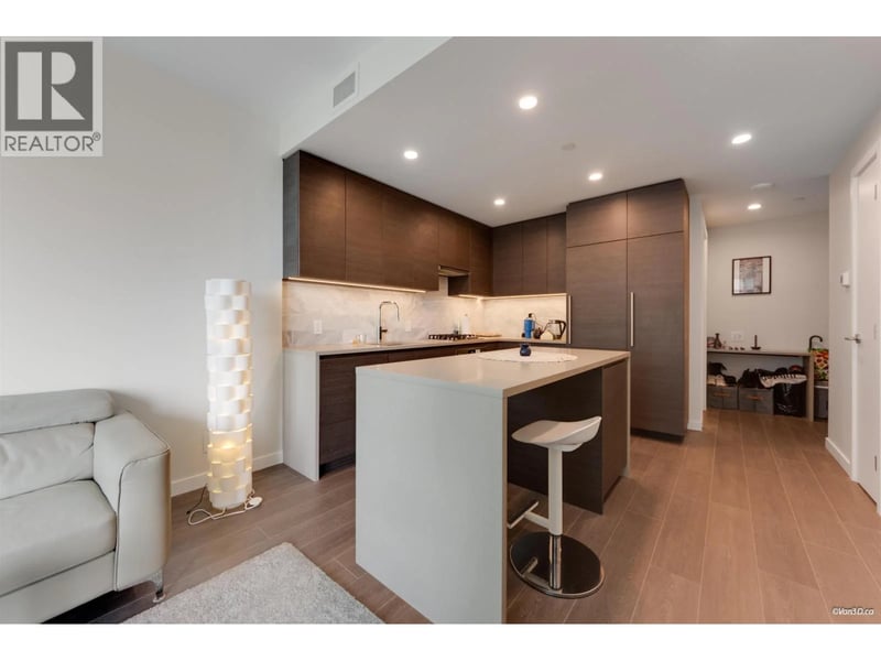 #2812 2108 GILMORE Avenue, Burnaby, British Columbia, V5C0N8, Burnaby, British Columbia — photo 1 of 5