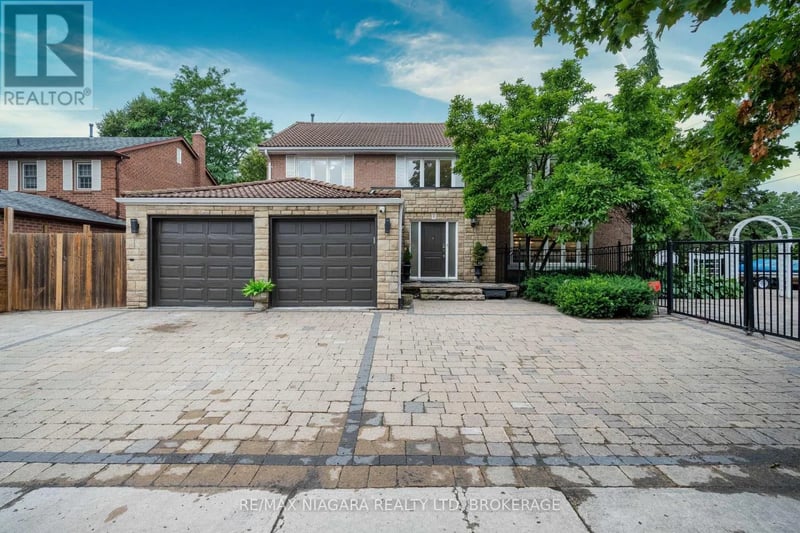 2 Aitken Circle, Markham (Unionville), Ontario, L3R7K6, Markham (Unionville), Ontario — photo 1 of 5