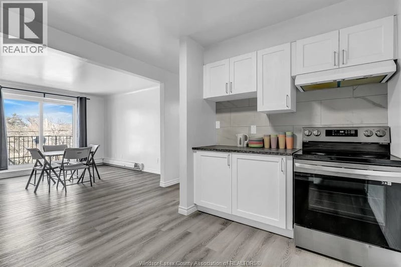#32 2136 WYANDOTTE Street West, Windsor, Ontario, N9B1J9, Windsor, Ontario — photo 1 of 5