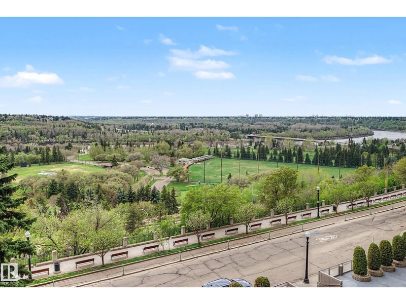 #603 10010 119 ST NW, Edmonton, Alberta, T5K1Y8, Edmonton, Alberta — photo 1 of 5