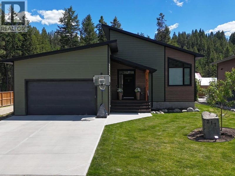 217 Shadow Mountain Boulevard, Cranbrook, British Columbia, V1C0C6, Cranbrook, British Columbia — photo 1 of 5