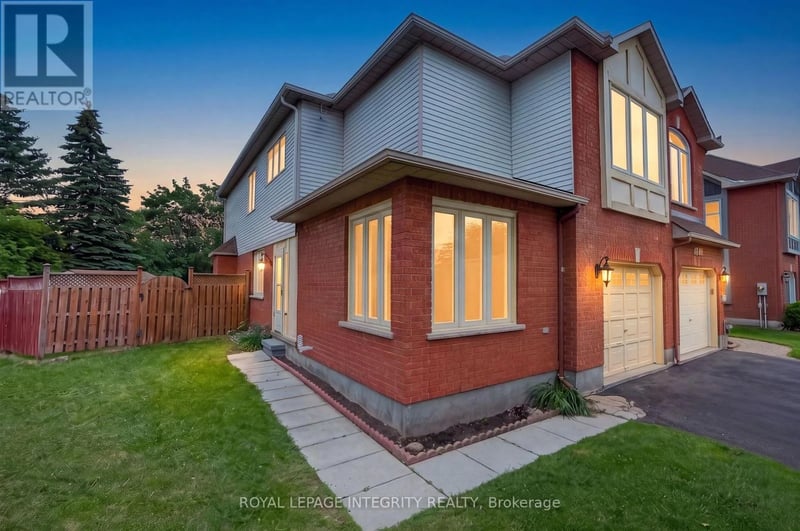 137 Hunterswood Crescent, Ottawa, Ontario, K1G5W1, Ottawa, Ontario — photo 1 of 5
