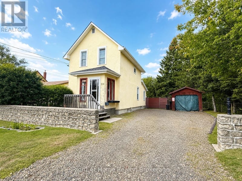 334 Morse Street, Thunder Bay (Current River), Ontario, P7A1G3, Thunder Bay (Current River), Ontario — photo 1 of 5