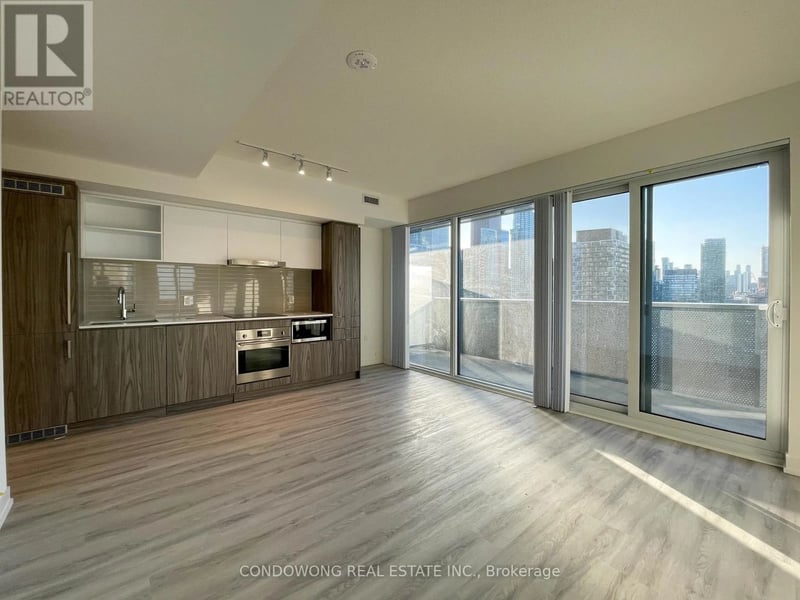 #2105 55 Cooper Street, Toronto (Waterfront Communities), Ontario, M5E0G1, Toronto (Waterfront Communities), Ontario — photo 1 of 5