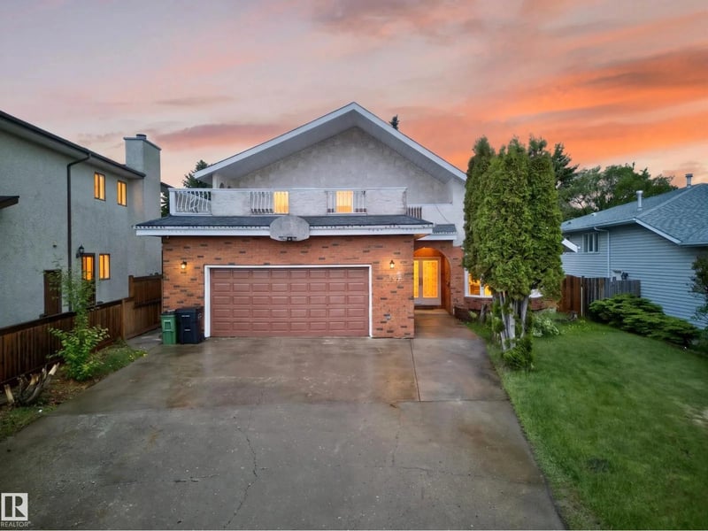 34 GRAND MEADOW CR NW NW, Edmonton, Alberta, T6L1A2, Edmonton, Alberta — photo 1 of 5