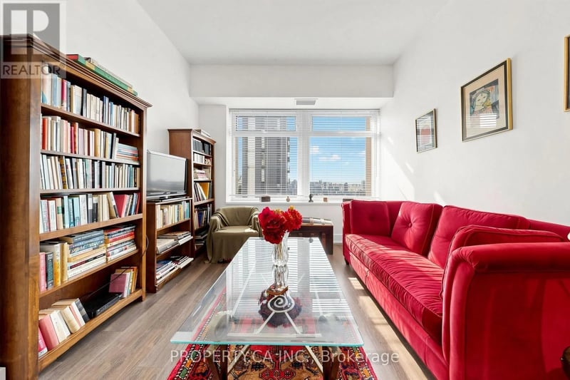 #1508 111 St Clair Avenue West, Toronto (Yonge-St. Clair), Ontario, M4V1N5, Toronto (Yonge-St. Clair), Ontario — photo 1 of 5