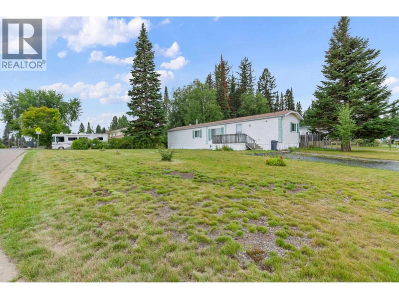 3001 THEE Court, Prince George, British Columbia, V2K5B5, Prince George, British Columbia — photo 1 of 5