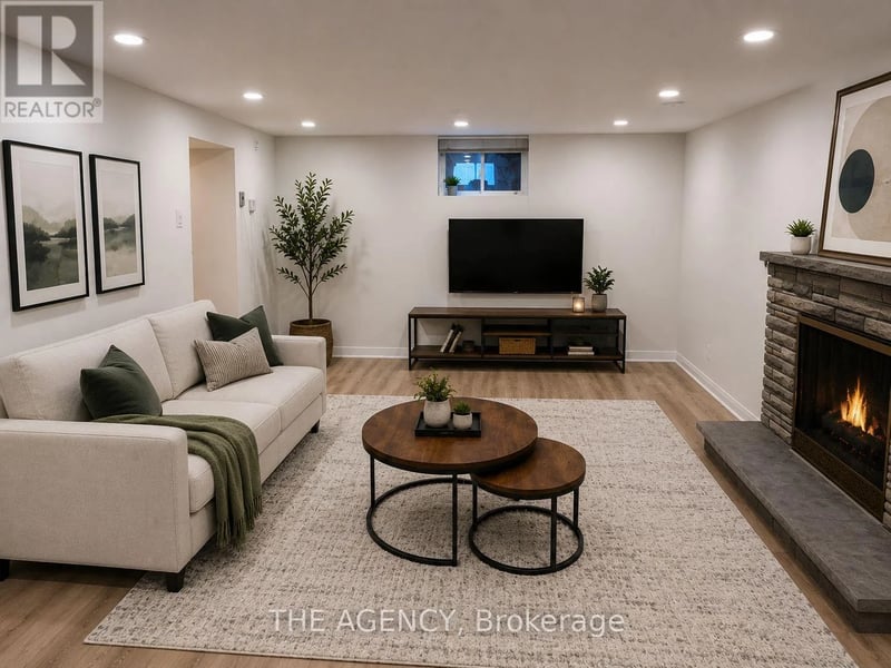 #Basement 26 Beaverbrook Avenue, Toronto (Princess-Rosethorn), Ontario, M9B2M9, Toronto (Princess-Rosethorn), Ontario — photo 1 of 5