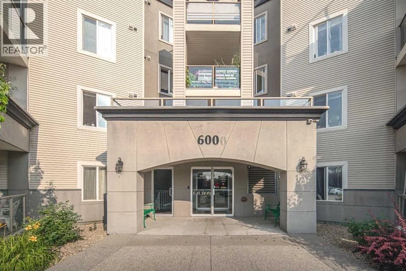 6000 Somervale Court Southwest, Calgary, Alberta, T2Y4J4, Calgary, Alberta — photo 1 of 5