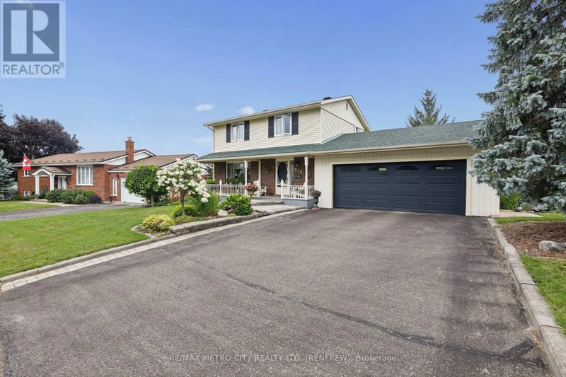 876 Hillsview Street, Renfrew, Ontario, K7V4H8, Renfrew, Ontario — photo 1 of 5