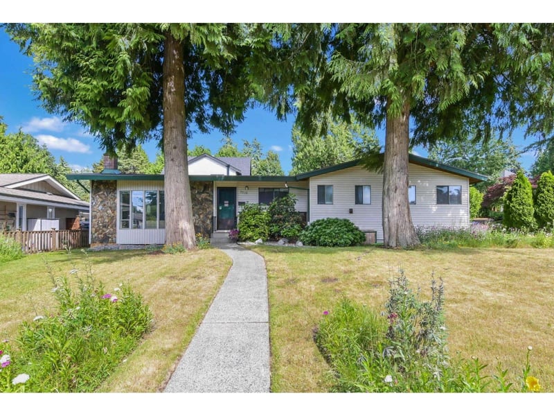 2560 127 Street, Surrey, British Columbia, V4A5S6, Surrey, British Columbia — photo 1 of 5