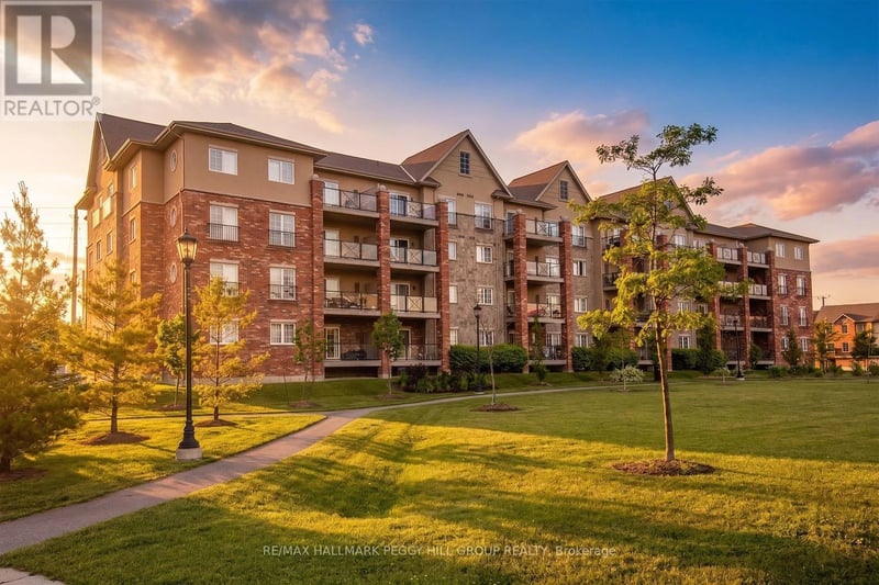 #112 39 Ferndale Drive South, Barrie (Ardagh), Ontario, L4N5T5, Barrie (Ardagh), Ontario — photo 1 of 5
