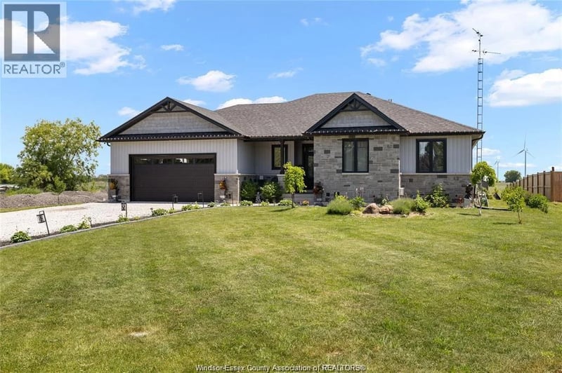 366 EAST RUSCOM RIVER Road, St. Joachim, Ontario, N0R1S0, St. Joachim, Ontario — photo 1 of 5